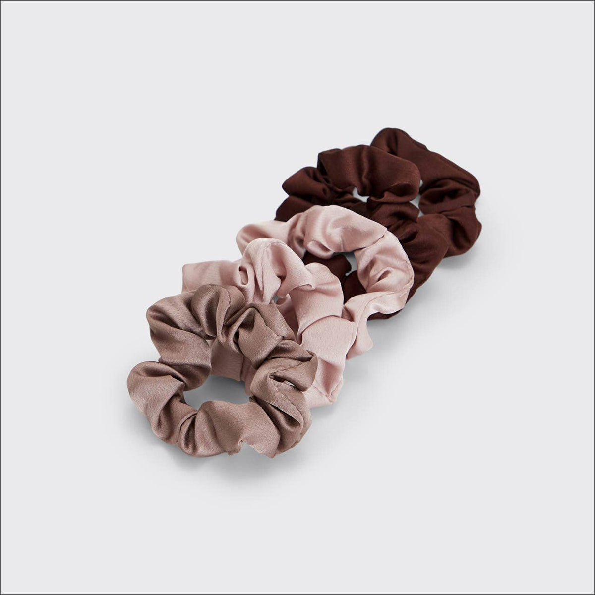 000 SCRUNCHIE